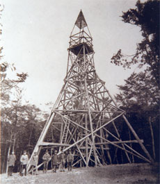 Holzpyramide von 1893